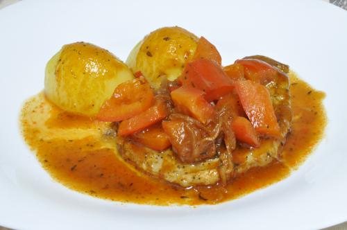 Jak uvařit vepřové plátky v červené omáčce s vůní balsamica? Snadné recept, připravený za Do 30 minut